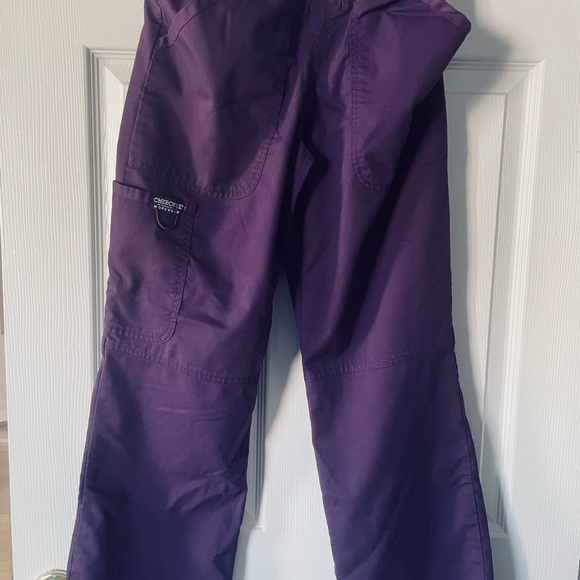 Scrubs - Picture 3 of 4